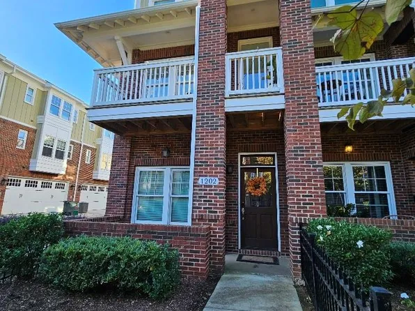 1202 Macomb Pl, Charlotte, NC 28203