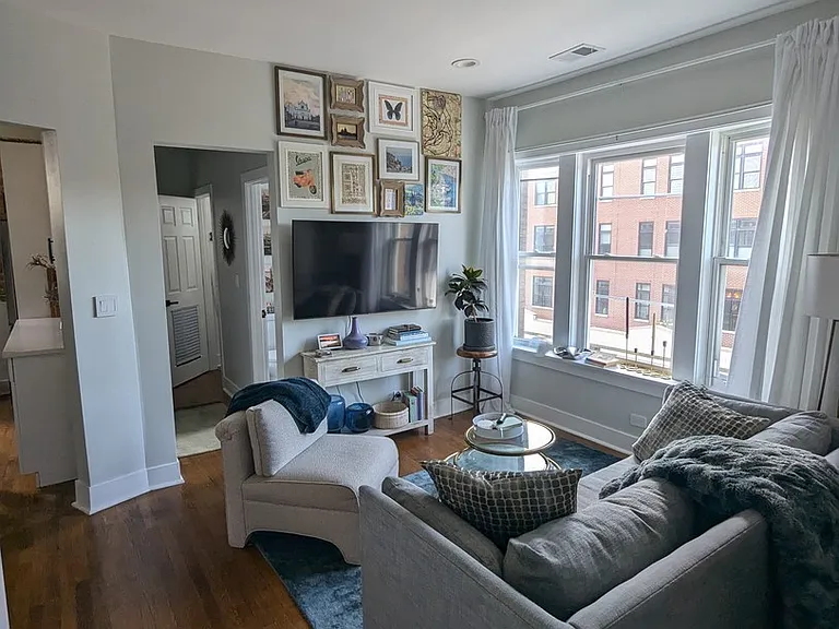 958 N Winchester Ave #3N — Photo 2