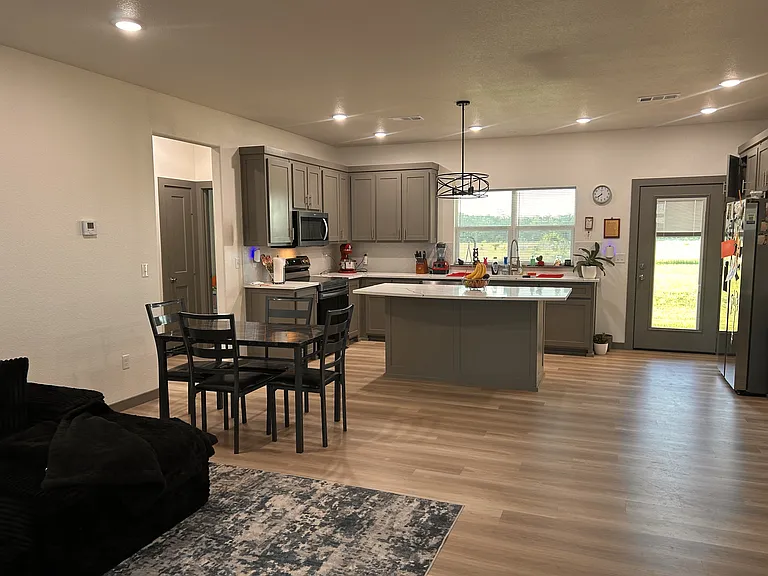84 Michael Ave — Photo 21