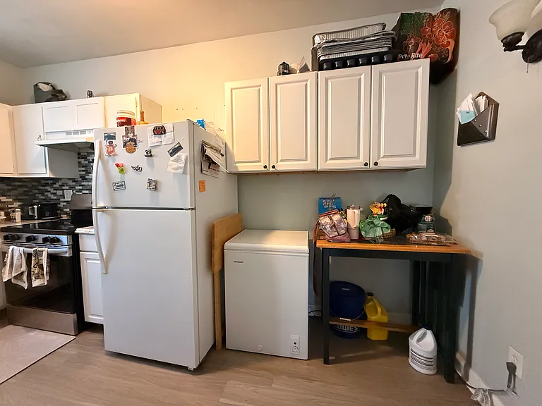 1307 Cranston St #1R — Photo 4