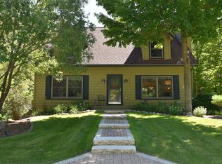 961 Ridgeway Cir, Fredonia, WI 53021