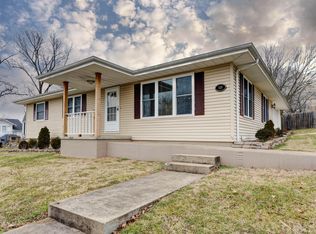 1004 N 4th Ave, Ozark, MO 65721
