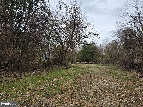 3rd image of 80 Cape May Ave
