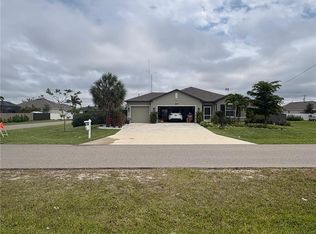 317 SW 26th Ave, Cape Coral, FL 33991