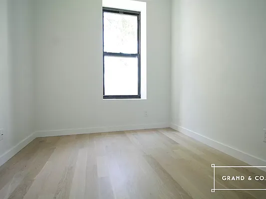 Rented by Grand & Co. | media 13