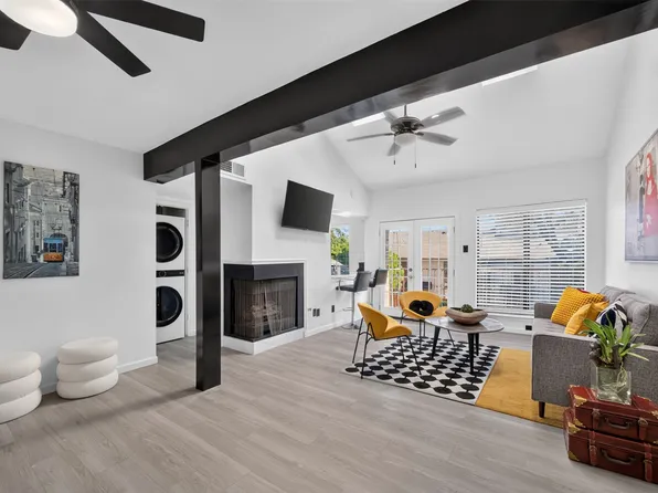 7522 Holly Hill Dr APT 8, Dallas, TX 75231