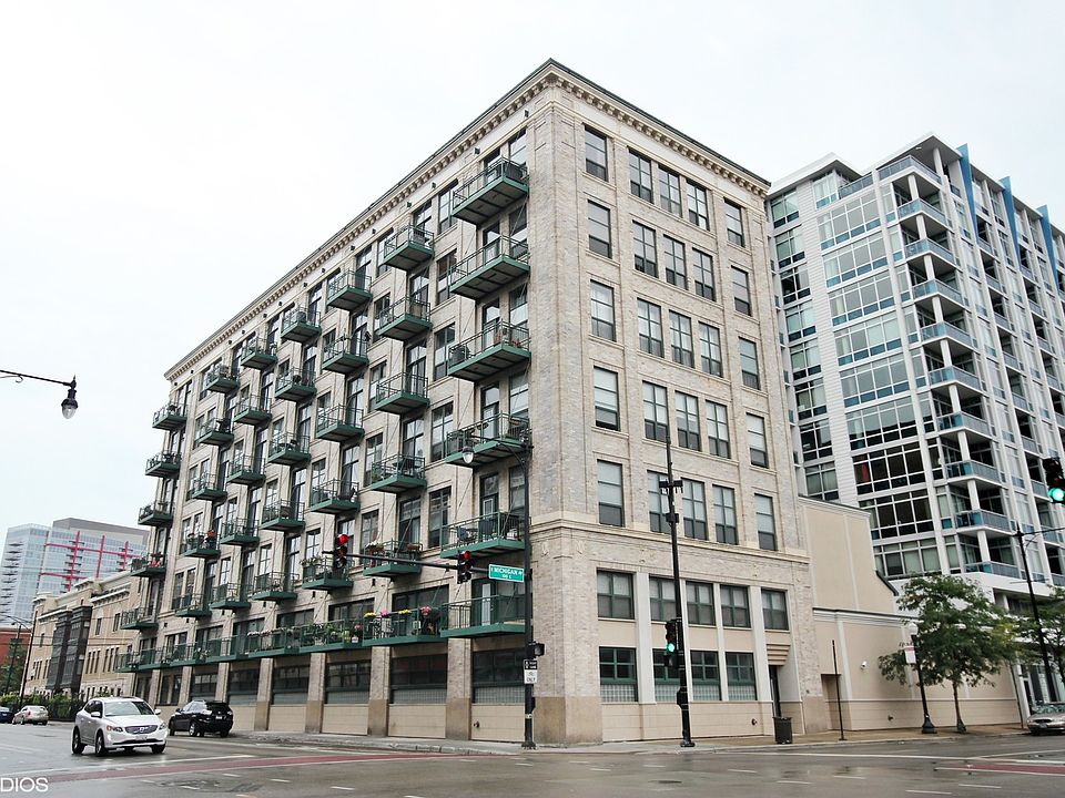 1st image of 1801 S Michigan Ave Unit 107