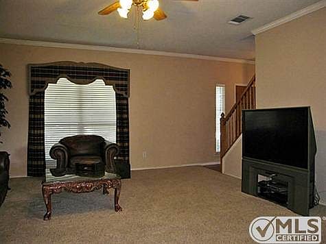 3rd image of 1406 Woodmont Dr
