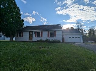 8579 Osborne Dr, Cicero, NY 13039