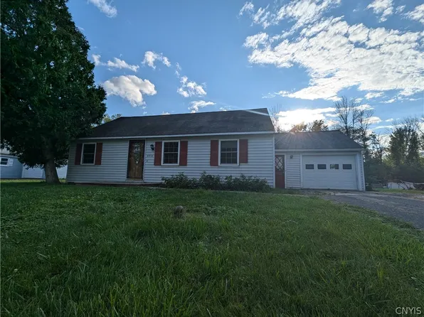 8579 Osborne Dr, Cicero, NY 13039