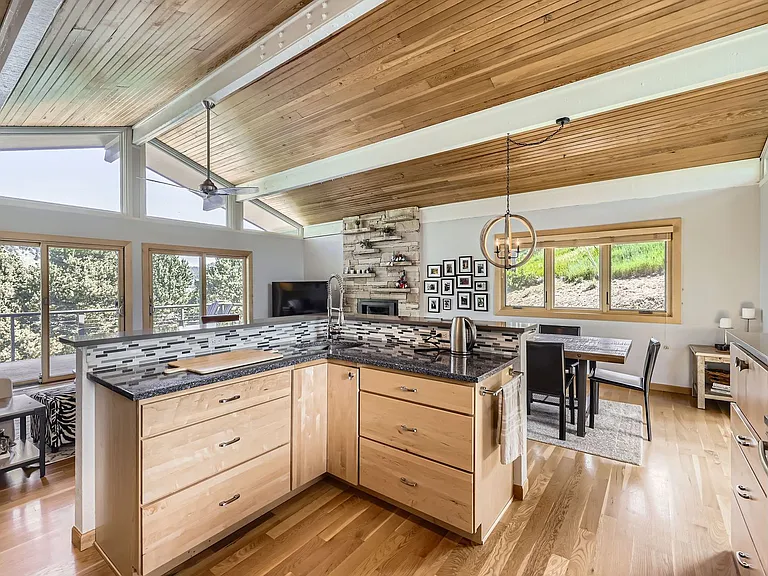 389 S Cedar Brook Rd — Photo 10