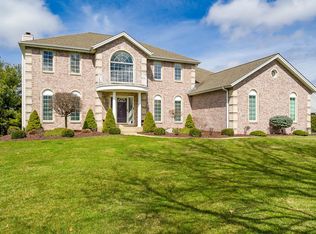 2332 Cairnwell Dr, Belvidere, IL 61008