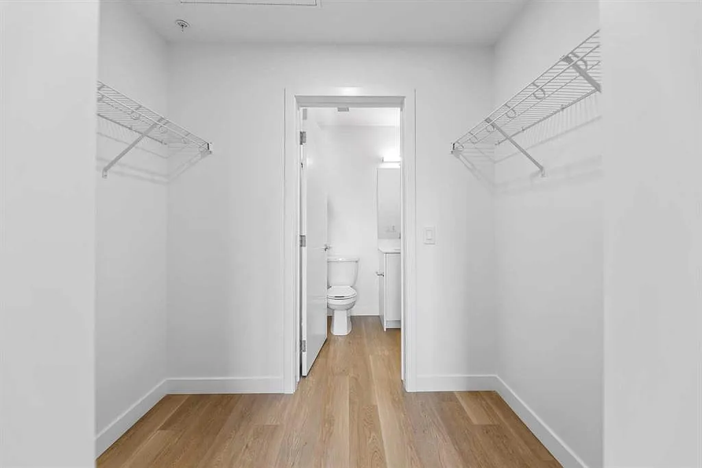 2 bed, 2.0 bath, 744 sqft, $1,950 — Photo 4