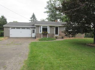 660 Summerset Dr, Jenison, MI 49428