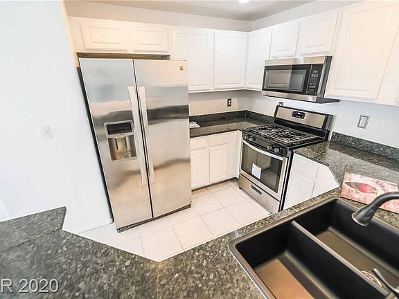 4th image of 3555 Meridale Dr Unit 1152