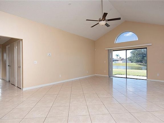 5th image of 250 Satinwood Cir