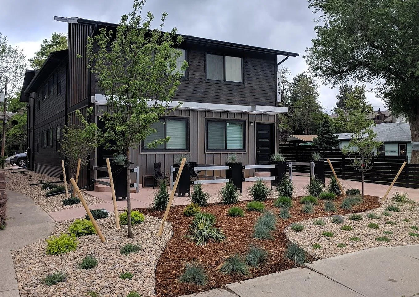 3 bed, 850 sqft, $4,290 — Photo 2