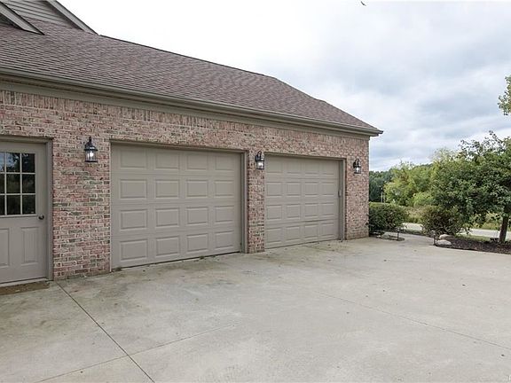4th image of 6882 Country Lane Dr