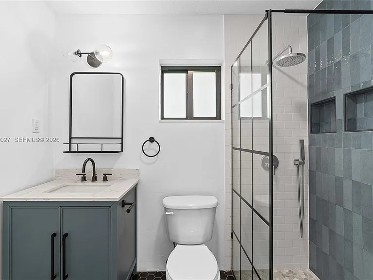 517 Palermo Ave — Photo 18