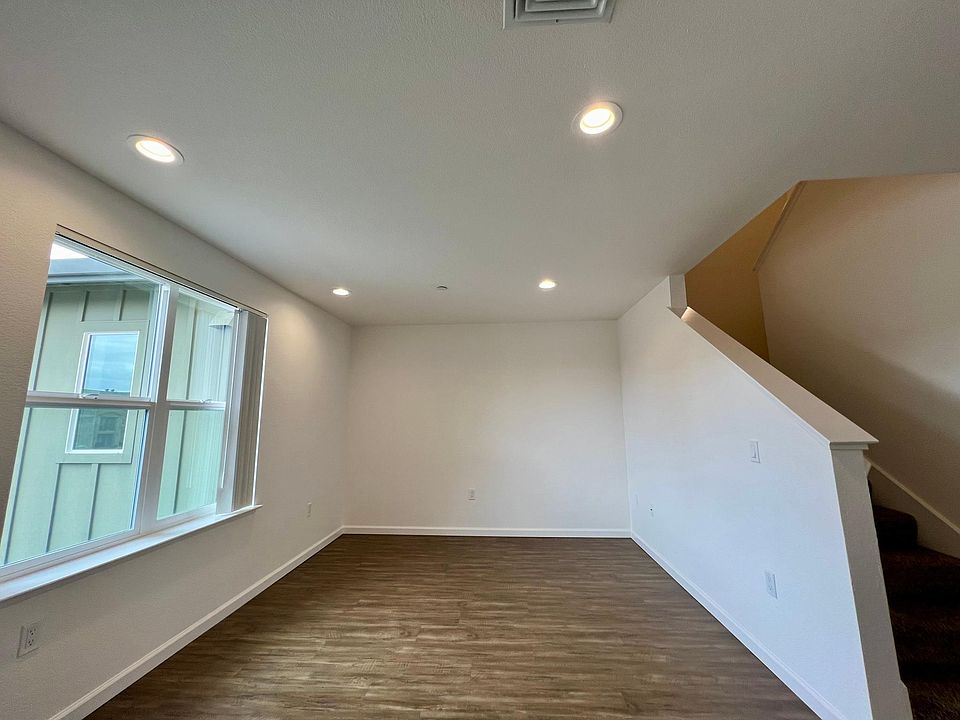 Esposti Park Apartments 99 Kendall Way Windsor CA Zillow