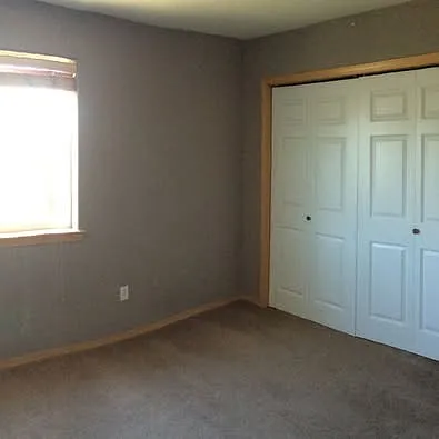2413 N Water St — Photo 9