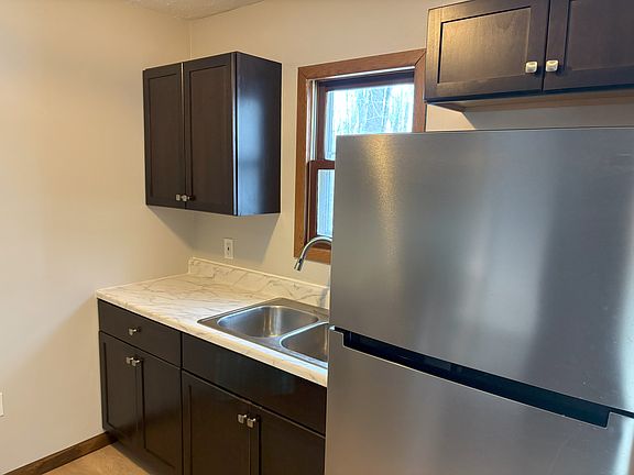 3rd image of 761 Murner Rd APT B
