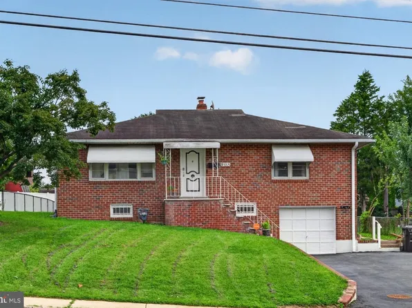 908 New Hope St, Norristown, PA 19401