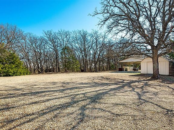 3rd image of 432 N County Road 810