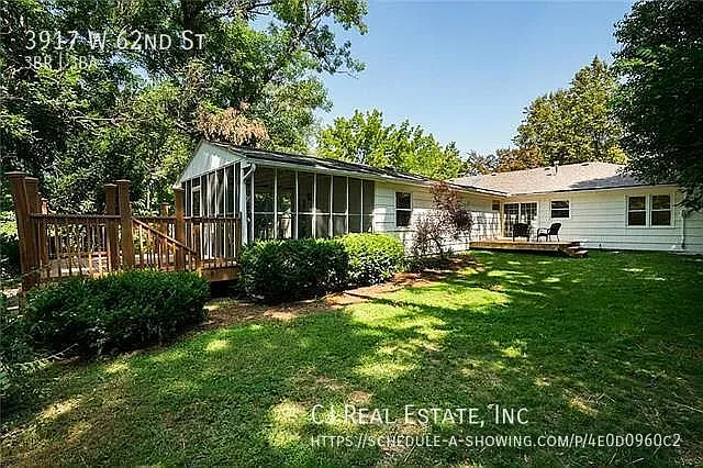 3 bed, 1986 sqft, $4,100 — Photo 3