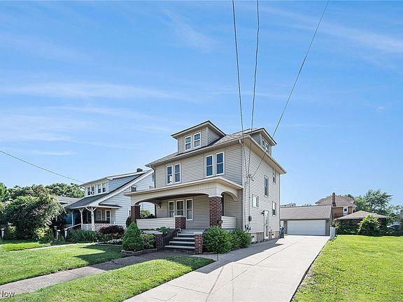 3rd image of 3026 Caroline Ave