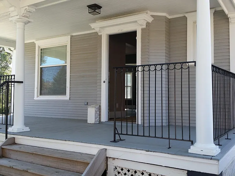 3561 Howard St — Photo 1