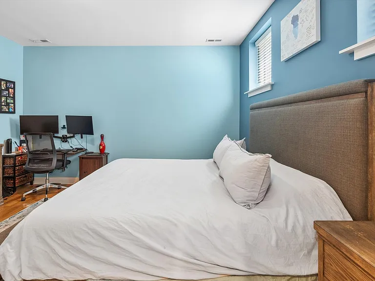 4303 N Kenmore Ave #1S — Photo 8
