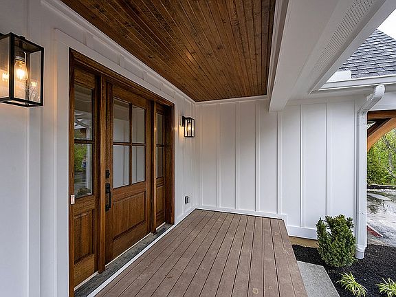 3rd image of 3141 Kinmont St