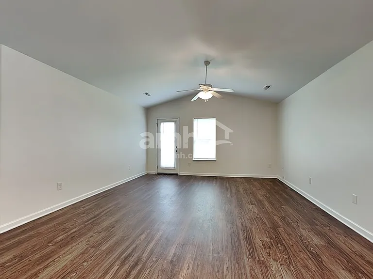 5039 Hogan Point Ct — Photo 6