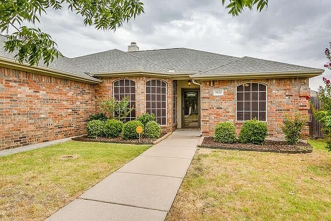 1st image of 1020 Carlin Ln