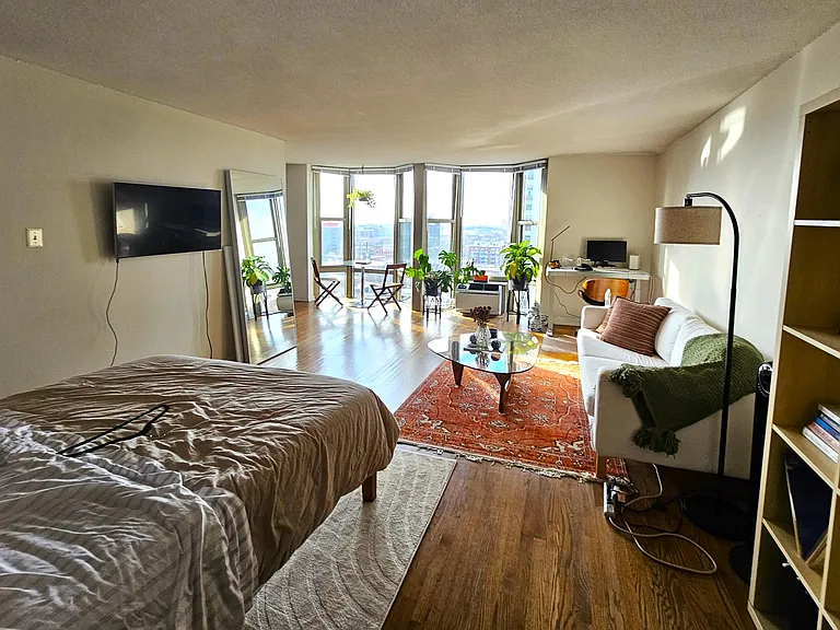 1340 N Dearborn St #15F — Photo 3