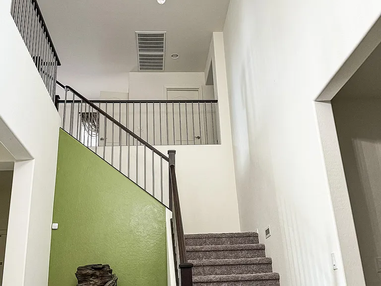 1829 W Spur Dr — Photo 17
