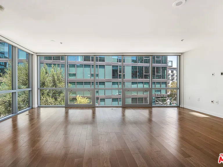901 S Flower St #601 — Photo 5