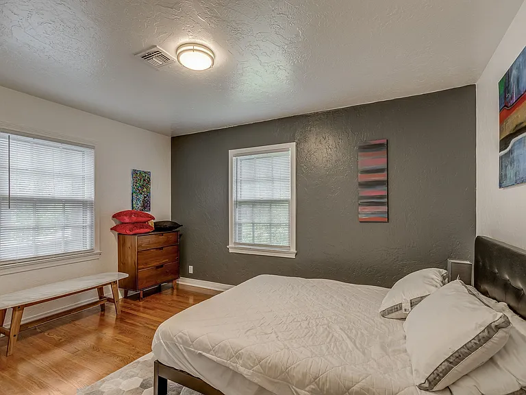 1009 Idaho St — Photo 4