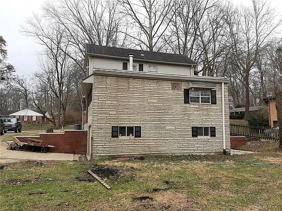 4th image of 225 Elm Hill Dr