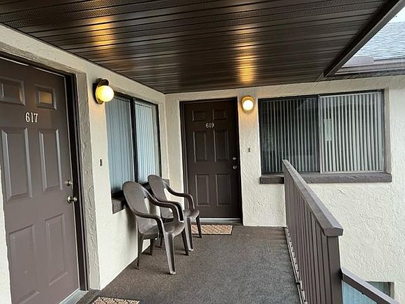 3rd image of 619 Avenue Q SE #619