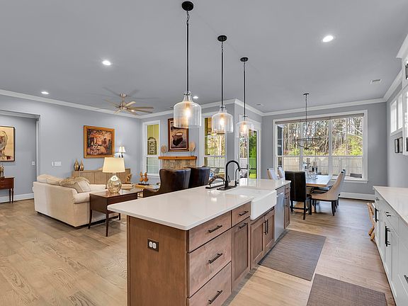 5th image of 4 Waterville Way