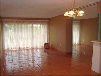 5th image of 706 NW 87th Ave APT 110