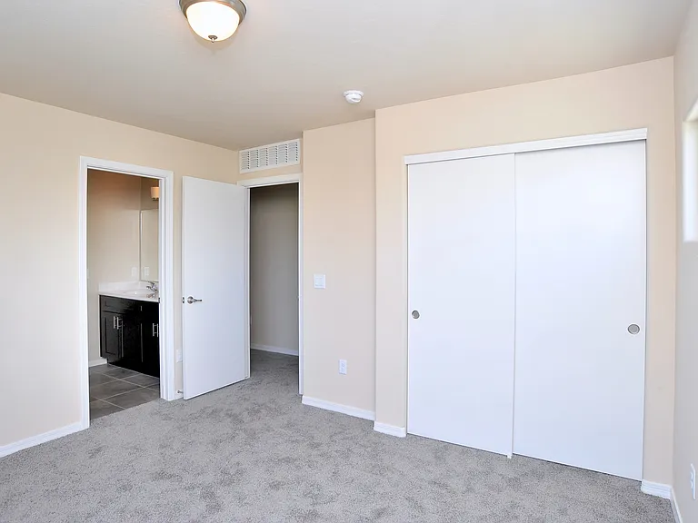 1218 E Blacklidge Dr #1101 — Photo 16