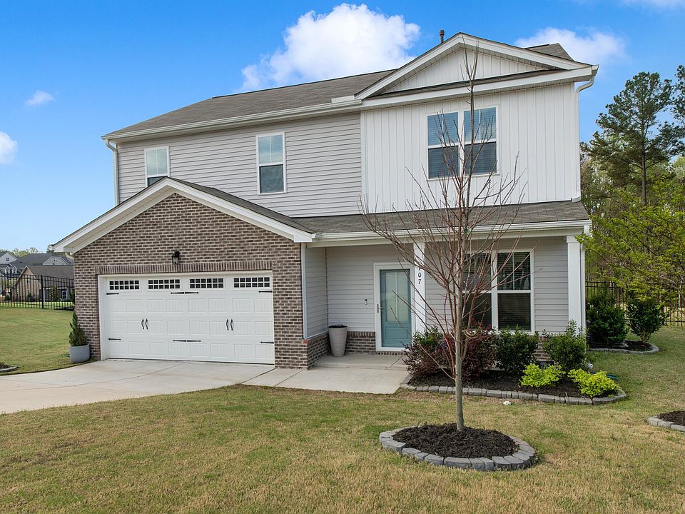 1st image of 107 Capanne Ct