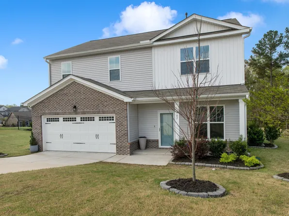 107 Capanne Ct, Clayton, NC 27527
