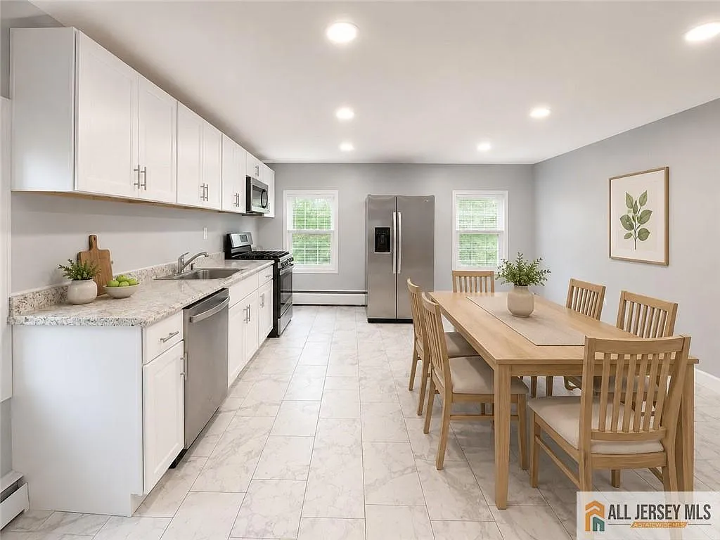 3 bed, 2.0 bath, 1248 sqft, $3,200 — Photo 2