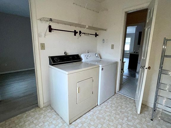 2nd image of 608 Graydon Ave APT F