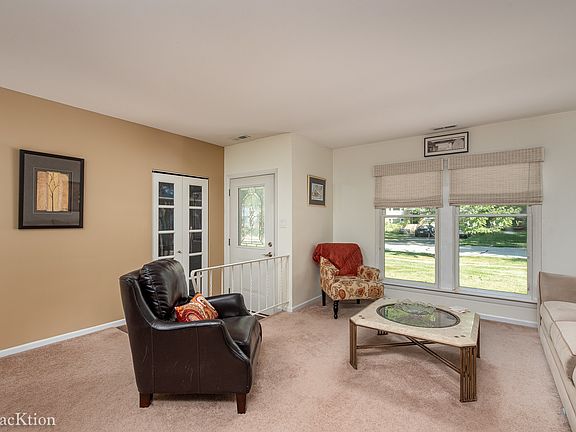 3rd image of 2635 Jonquil Ln