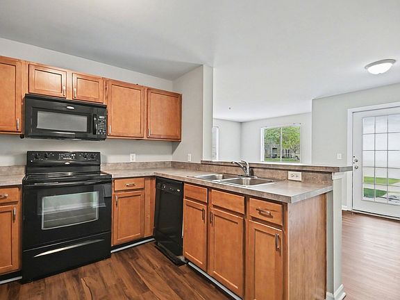 5th image of 144 Bertram Dr #E